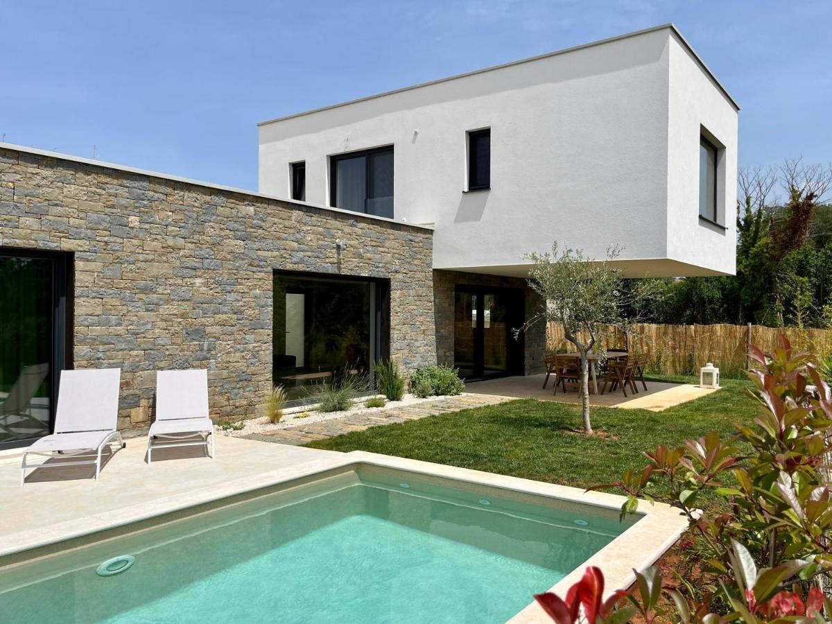 Villa Zen - With Pool & Close To The Sea Tar-Vabriga Exterior photo